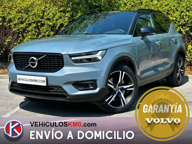 VOLVO XC40 (T5 Twin Recharge R-Design Auto 193 kW (262 CV)) en Madrid