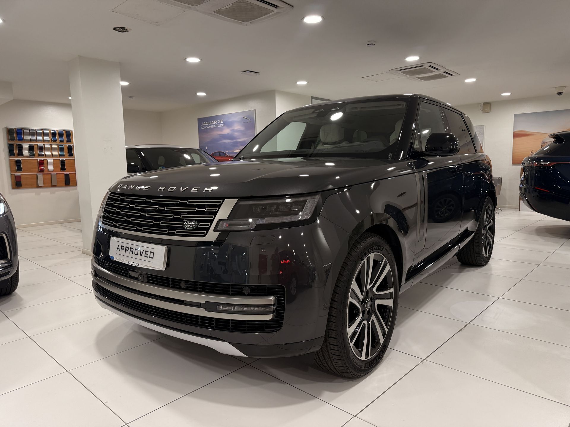 LAND ROVER Range Rover (3.0 Si6 PHEV SE AWD Auto 338 kW (460 CV)) en Barcel