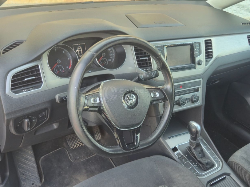Foto del VOLKSWAGEN Sportsvan Golf 2.0TDI CR Advance DSG 110kW