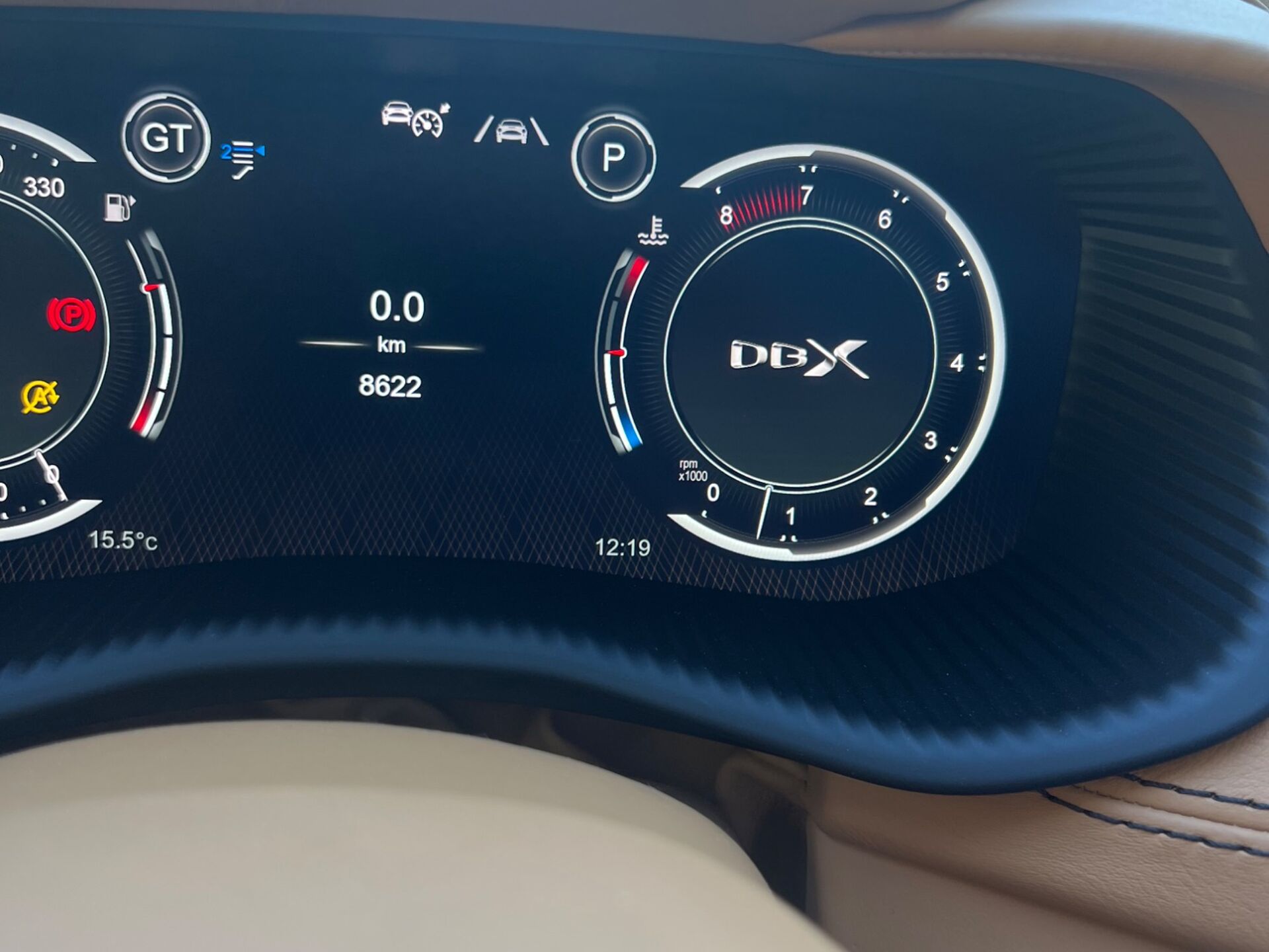 Imagen 2 de ASTON MARTIN DBX