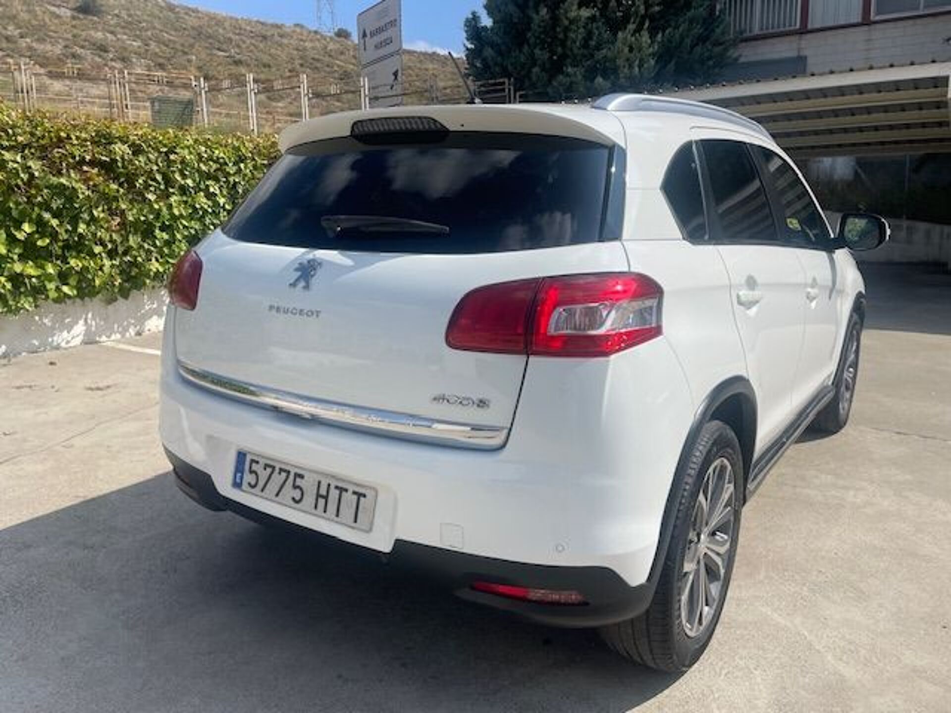 Imagen 3 de PEUGEOT 4008