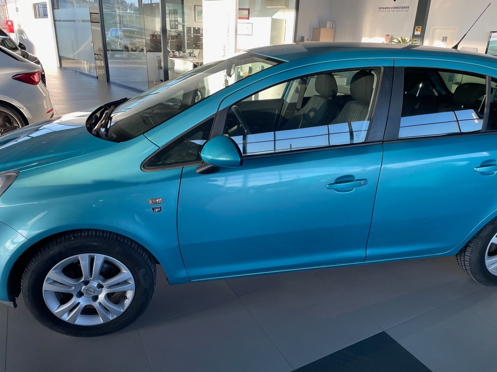 Foto del OPEL Corsa 1.2 111