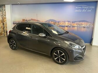 Imagen de PEUGEOT 208 1.2 PureTech S&S Tech Edition 82