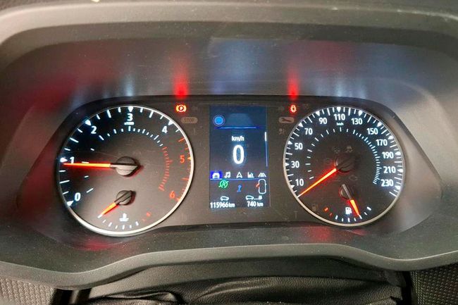 Foto del RENAULT Trafic Combi 9 2.0dCi Energy Blue Largo EDC 110kW