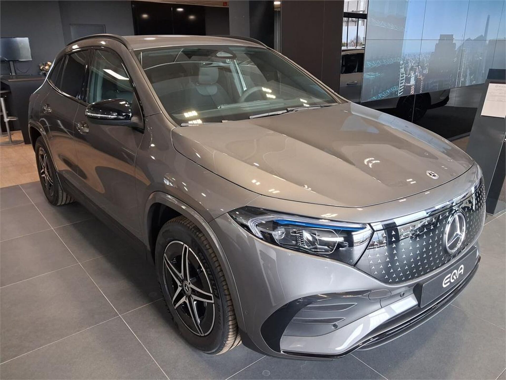 Imagen 2 de MERCEDES EQA