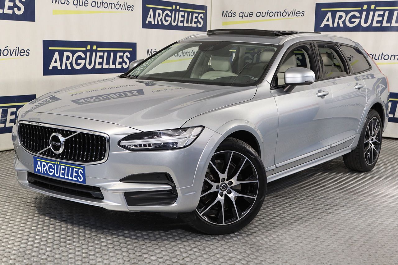 Foto del VOLVO V90 Cross Country T5 AWD Aut. 250