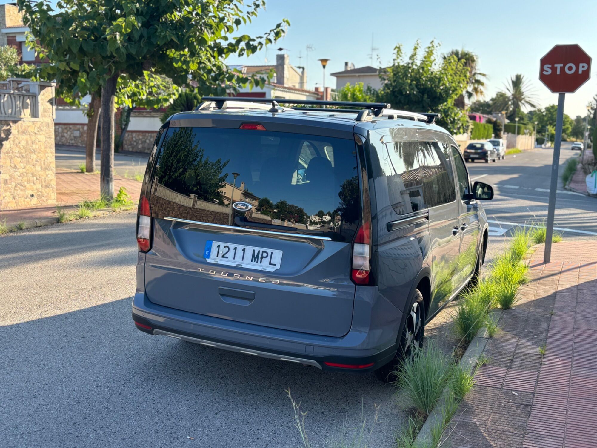 Foto del FORD Tourneo Connect 2.0 Ecoblue SWB L1 Sport 122 Aut.