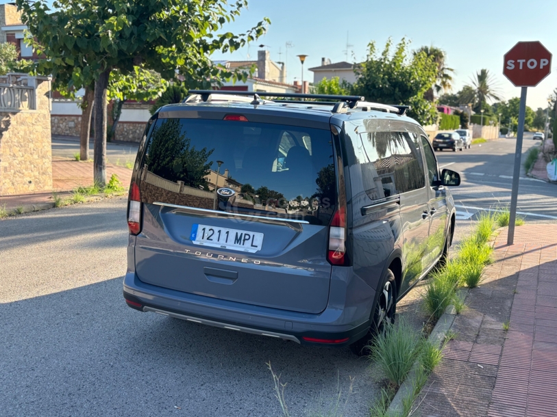 Foto del FORD Tourneo Connect 2.0 Ecoblue SWB L1 Sport 122 Aut.