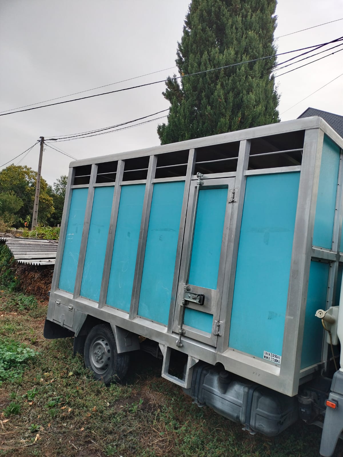 Foto del NISSAN Cabstar -E 95.32-2 Cabina Abatible