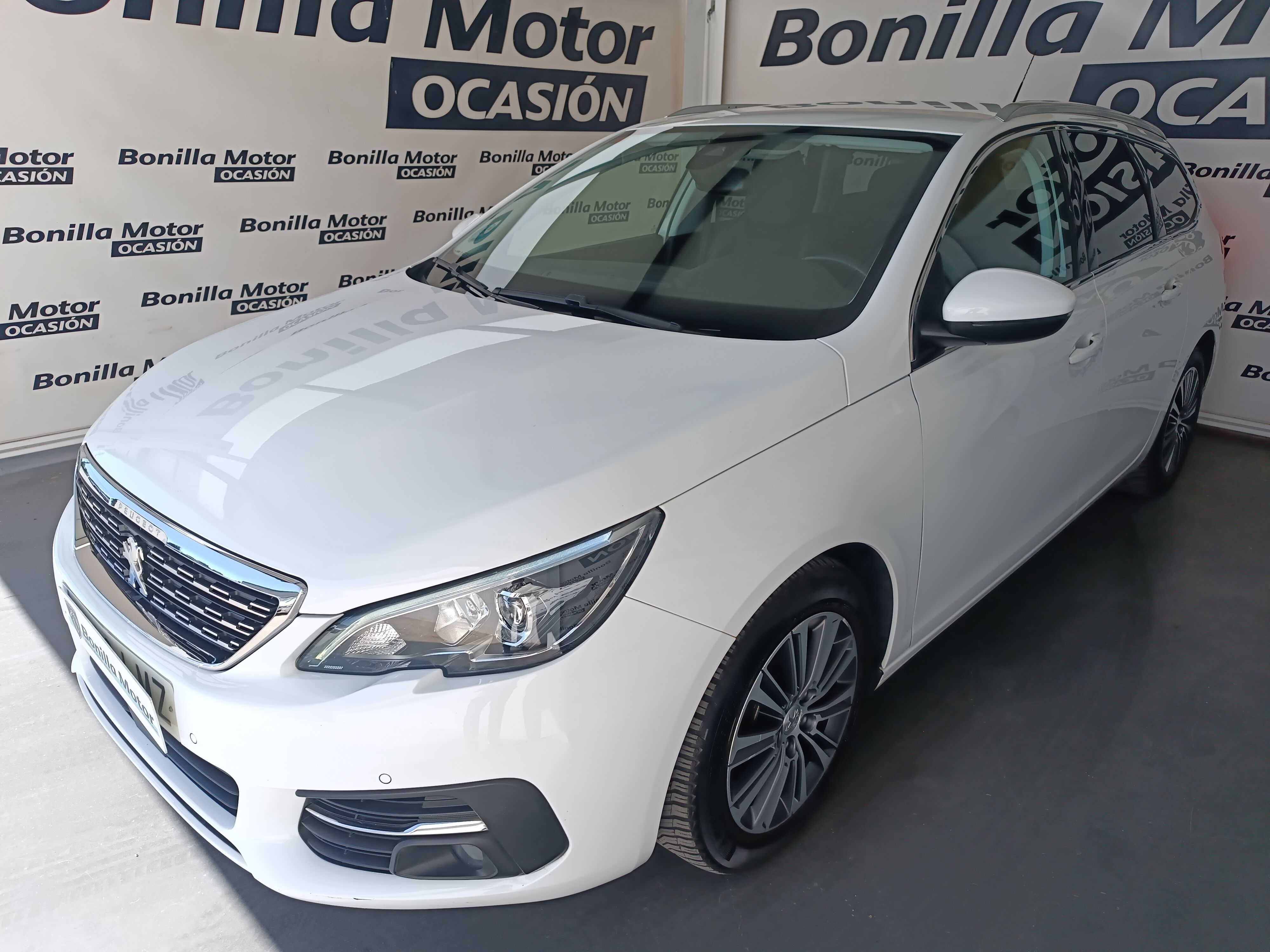 PEUGEOT 308 (1.5 BLUEHDI 130 ALLURE PACK SW 130 5P) en Toledo