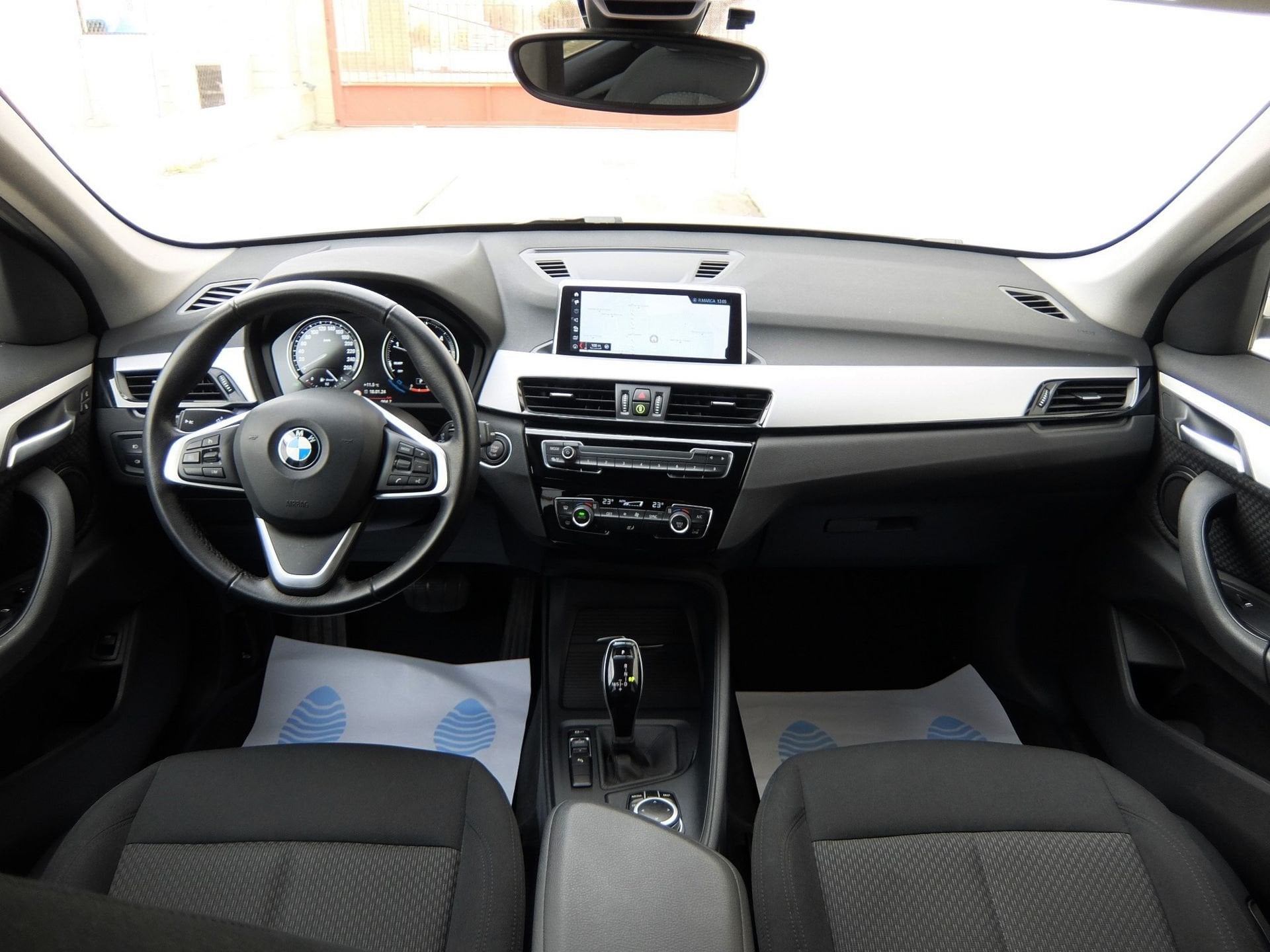 Foto del BMW X1 sDrive 18dA Corporate