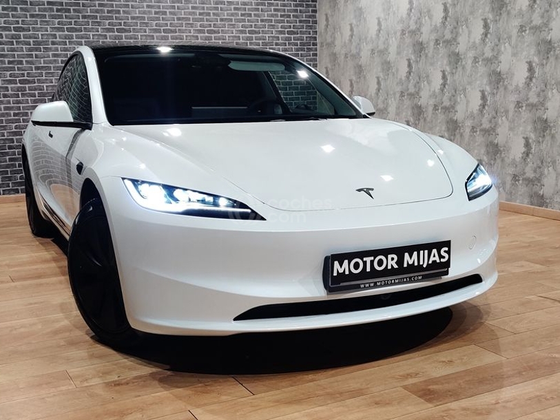 Foto del TESLA Model 3 Standard