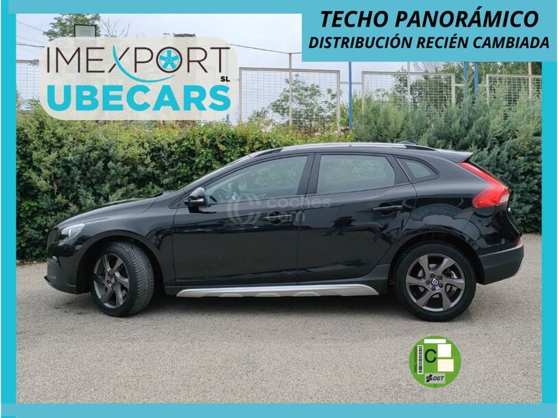 Foto del VOLVO V40 Cross Country D2 Momentum 120