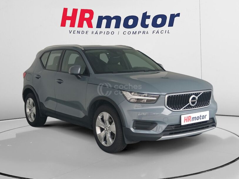 Foto del VOLVO XC40 T2 Momentum Aut.