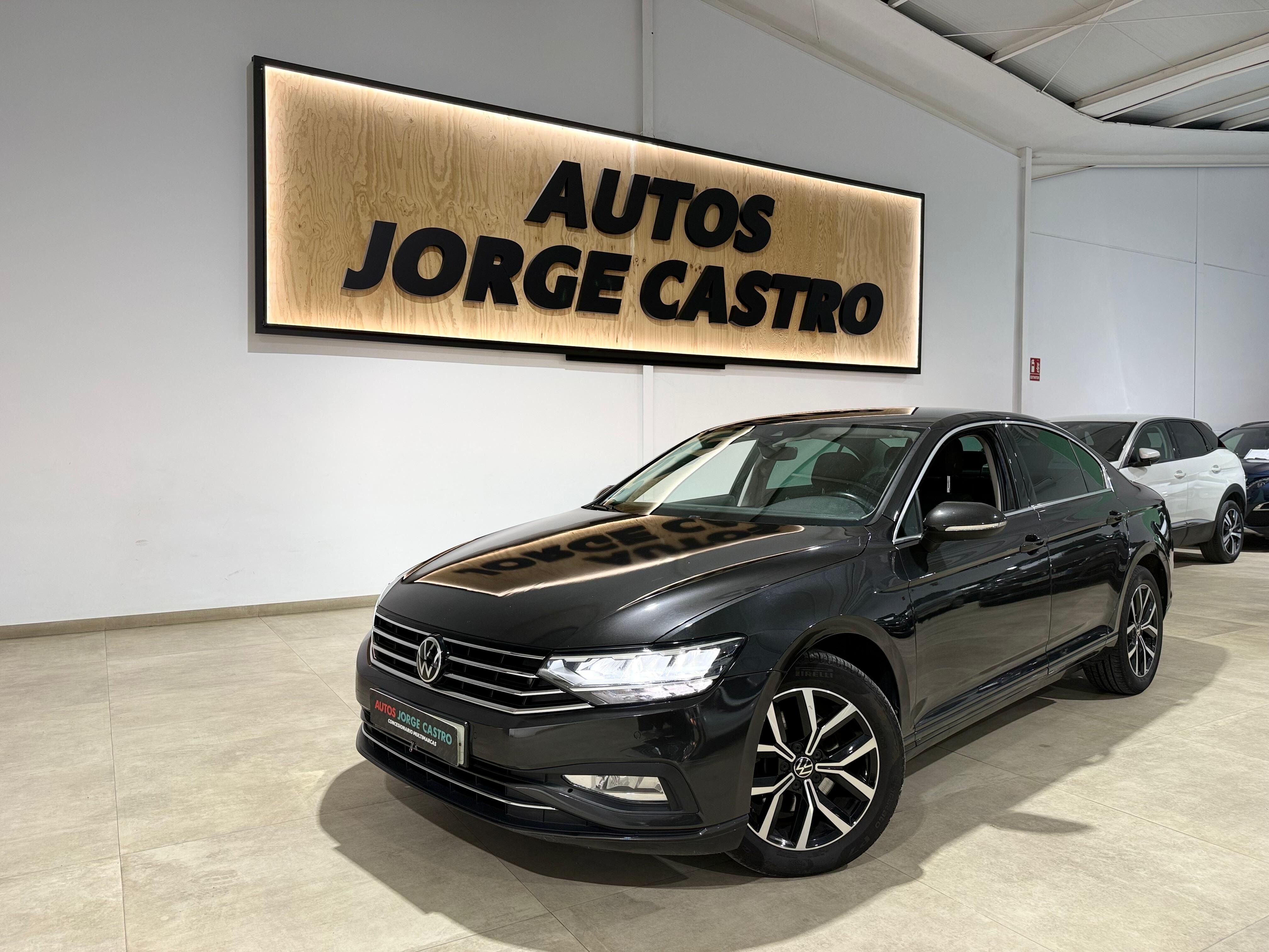 VOLKSWAGEN Passat (Executive 2.0 TDI 110kW (150CV) DSG) en Sevilla