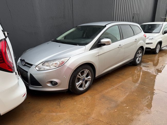 FORD Focus (1.0 Ecoboost 125cv ST-Line B&R) en Girona