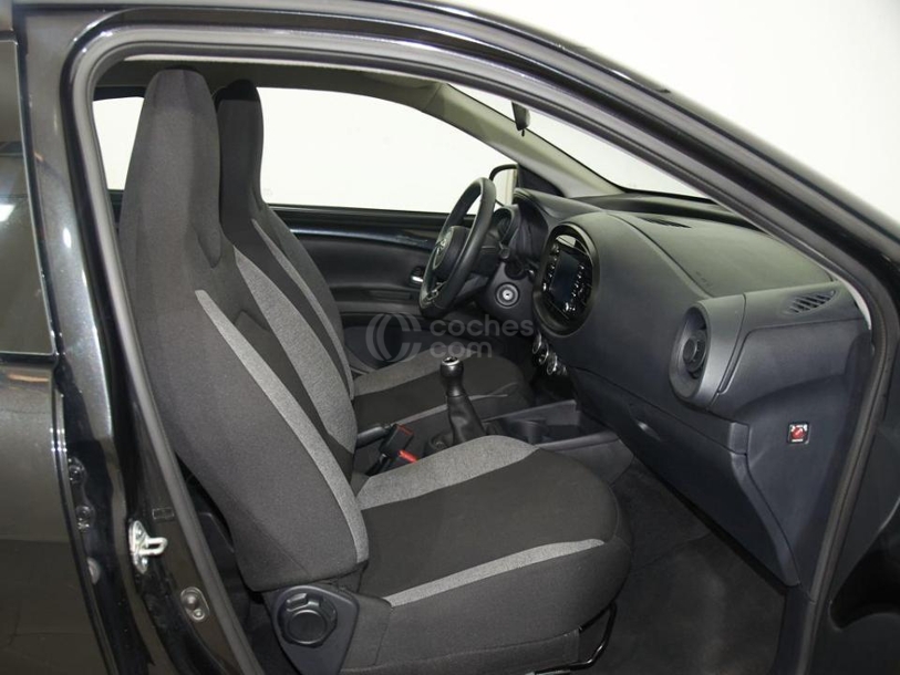 Foto del TOYOTA Aygo 70 x-play