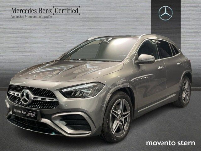 MERCEDES Clase GLA (200 D 110 kW (150 CV)) en Barcelona
