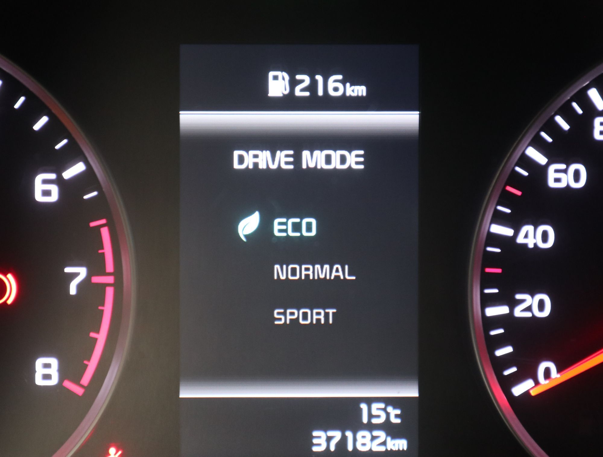 Foto del KIA Stonic 1.0 T-GDi MHEV Concept 100