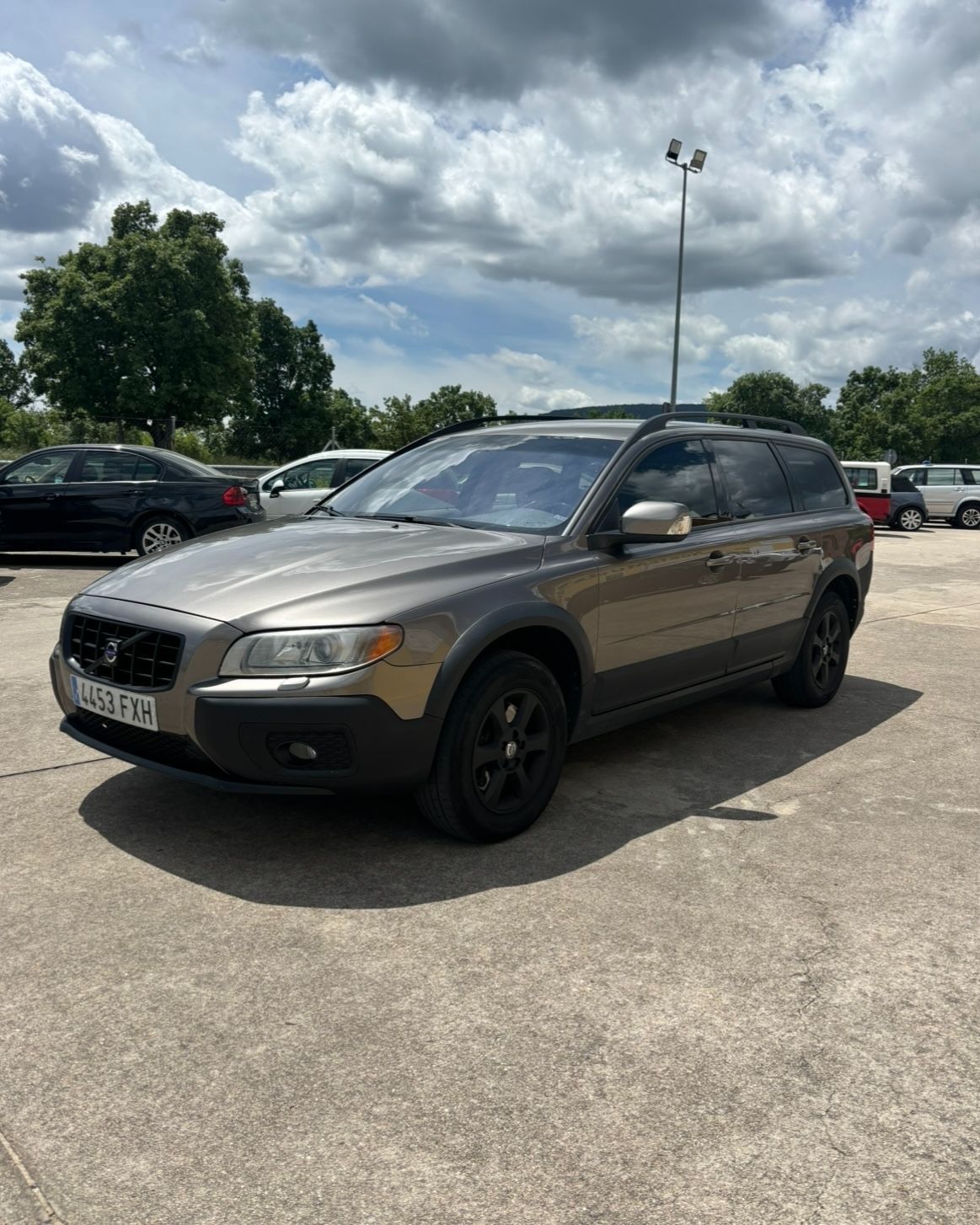 VOLVO XC70 (D5 Kinetic) en Madrid