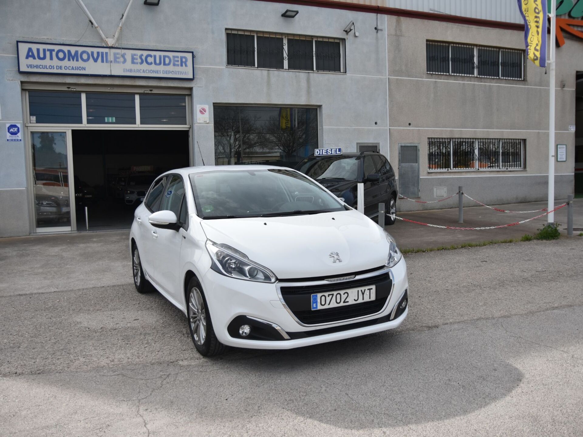 Imagen 1 de PEUGEOT 208