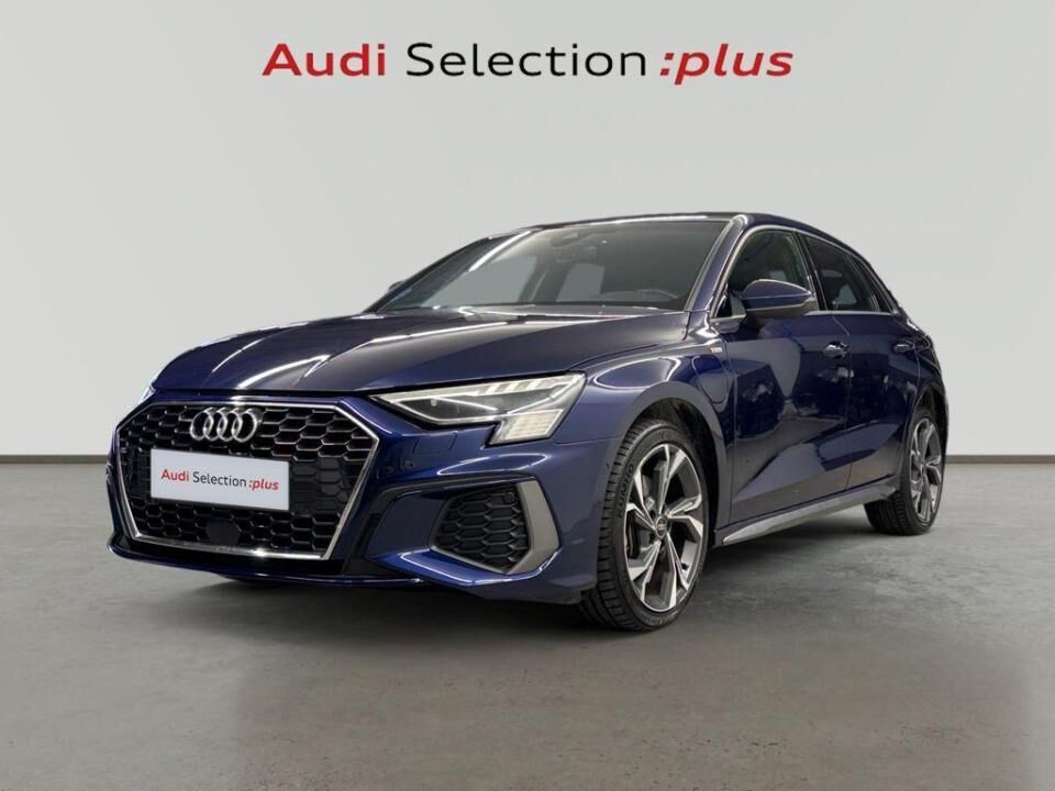 AUDI A3 (Sportback Genuine 40 TFSI e 150kW S tron) en Burgos