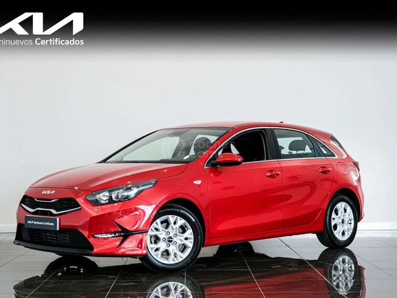 Foto del KIA Ceed 1.6 MHEV iMT Drive 136