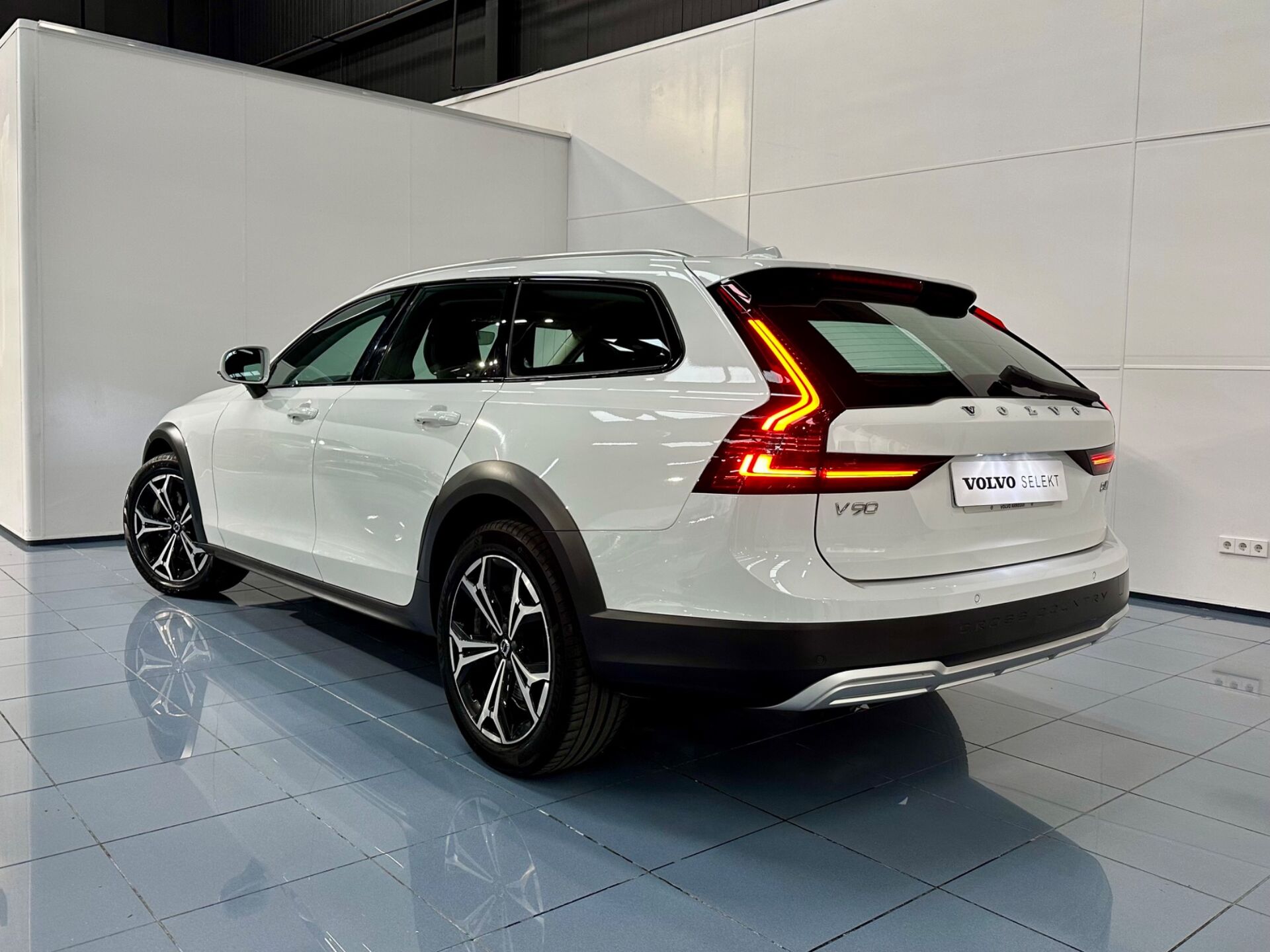 Imagen 3 de VOLVO V90 Cross Country