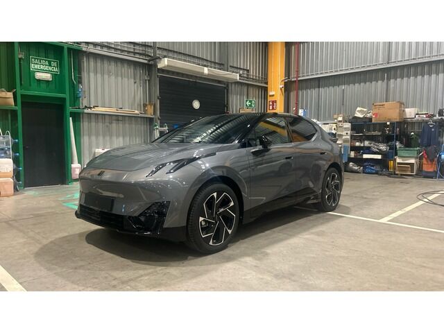 LYNK & CO 02 (BEV 66kWh Core 200 kW (272 CV)) en Madrid