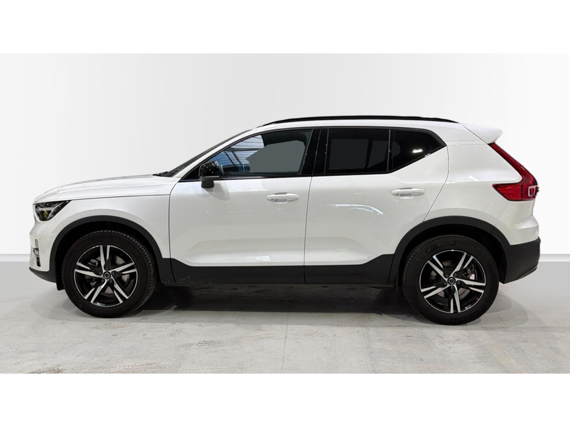Imagen 3 de VOLVO XC40