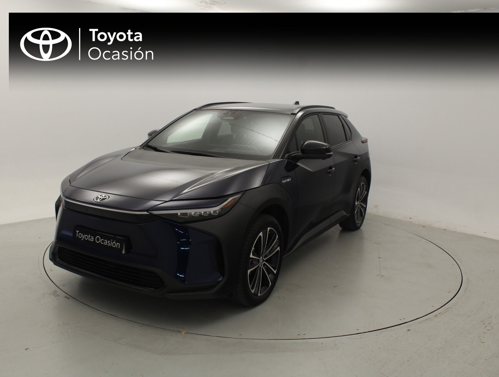 TOYOTA bZ4X (220E 4x4 5P Style Plus) en Barcelona