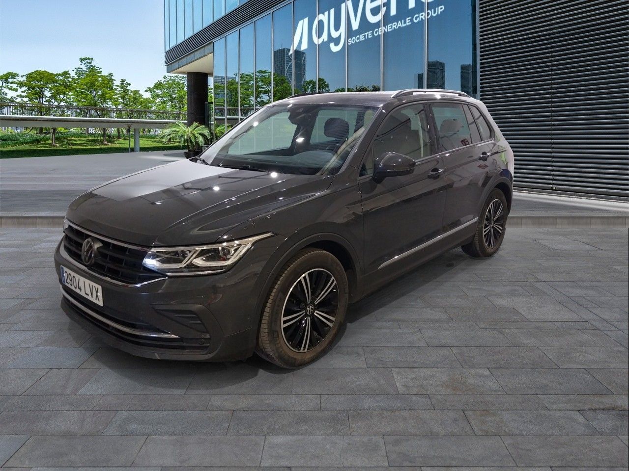 VOLKSWAGEN Tiguan (Life 2.0 TDI 110 kW (150 CV) DSG) en Madrid