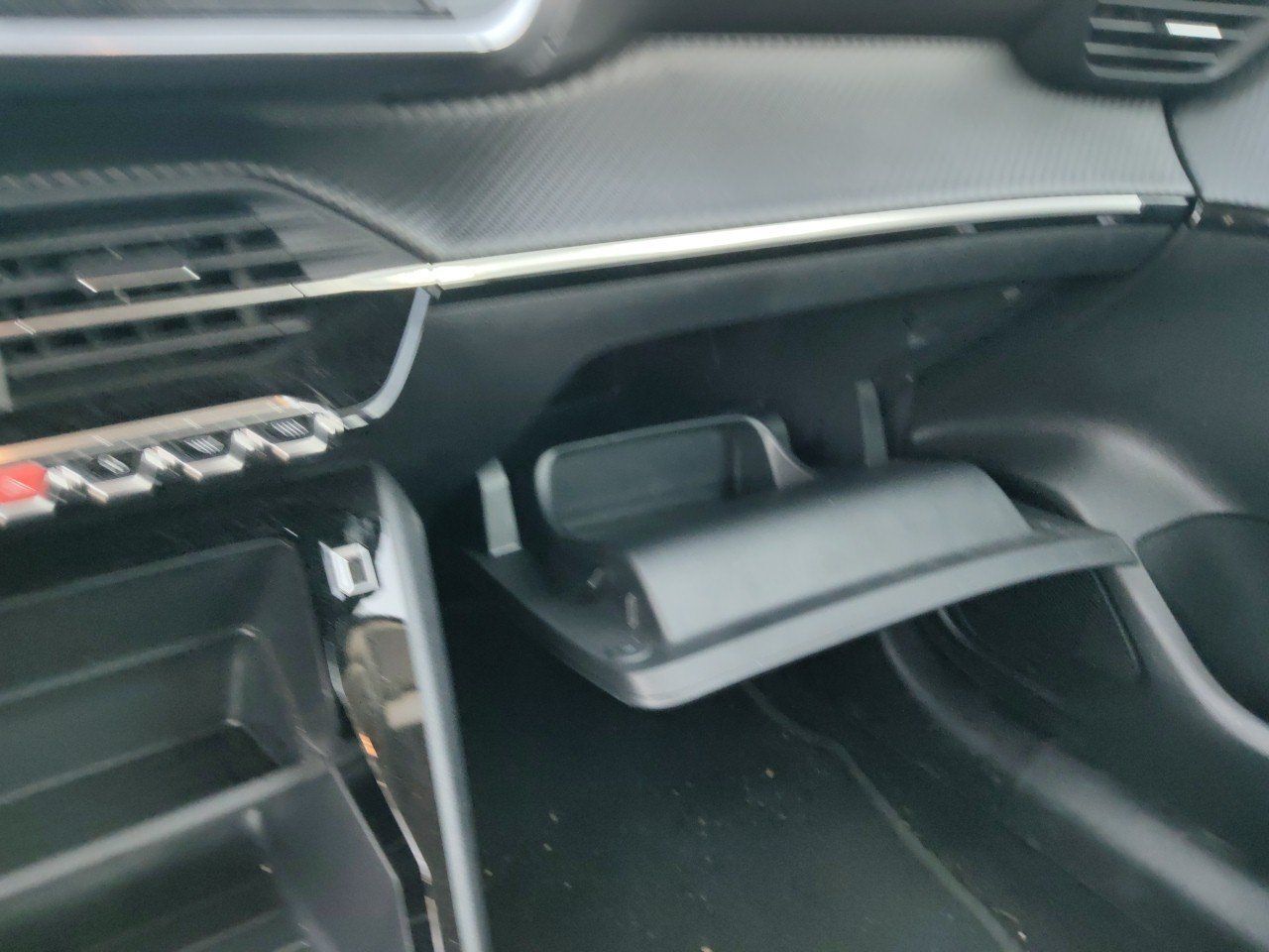 PEUGEOT 208 (BlueHDi 100 Active 75 kW (100 CV)) en Madrid