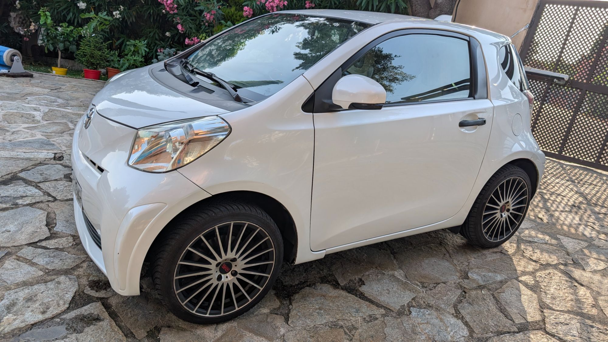 Foto del TOYOTA iQ 1.0 VVT-i