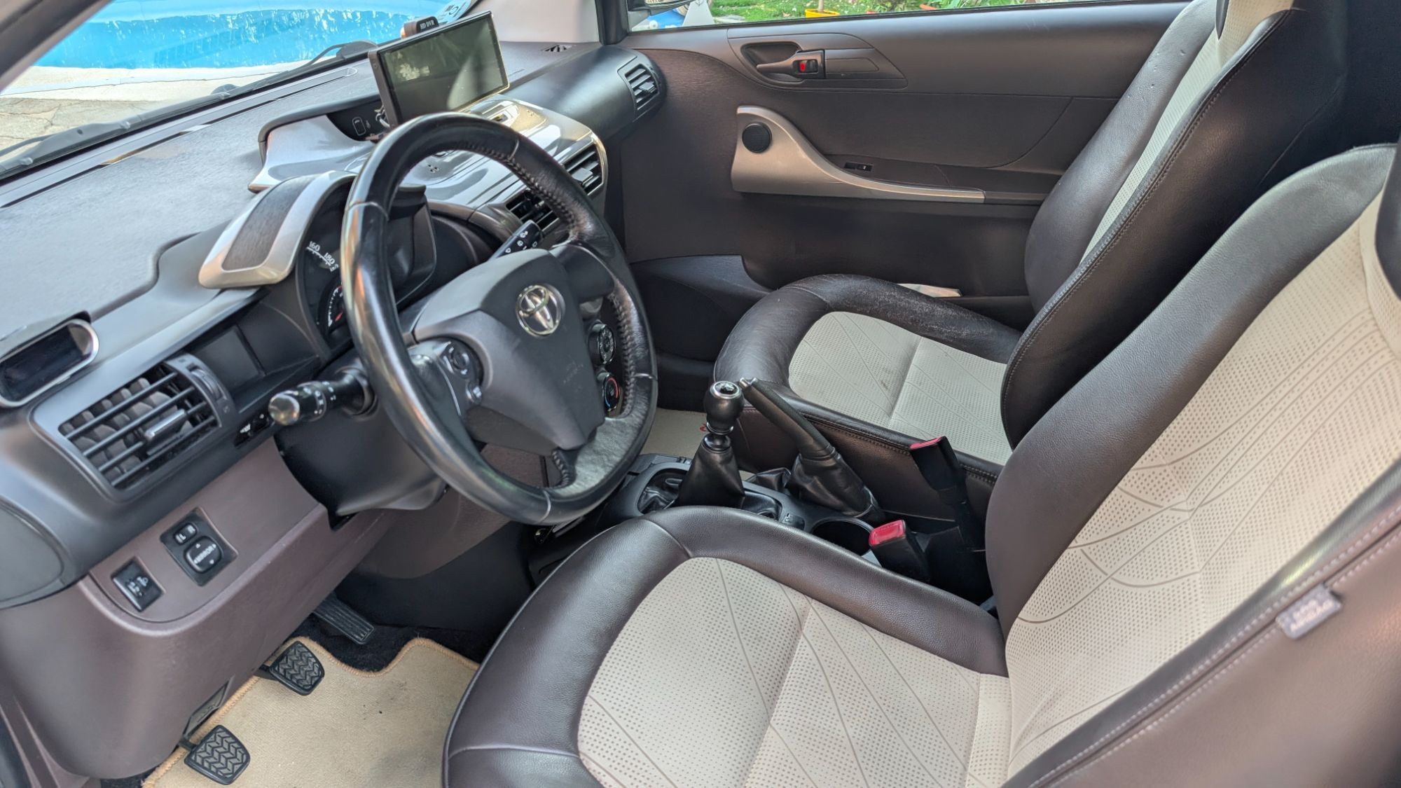 Foto del TOYOTA iQ 1.0 VVT-i