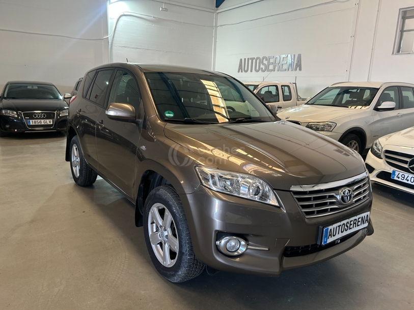 Foto del TOYOTA RAV-4 2.2D-CAT Executive 4x4 CS AutoDrive