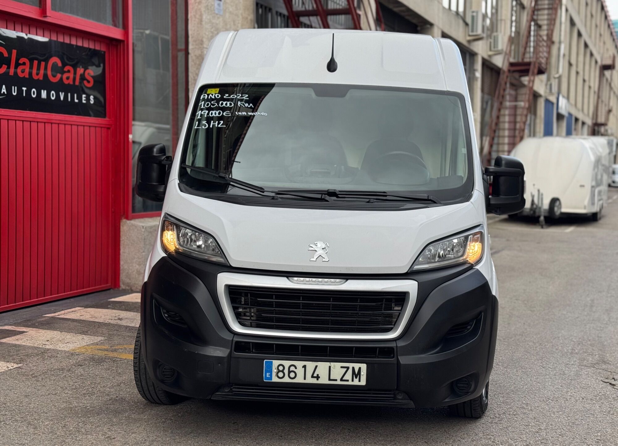 Foto del PEUGEOT Boxer Furgón 2.2BlueHDI 335 L3H2 Pack S&S 140