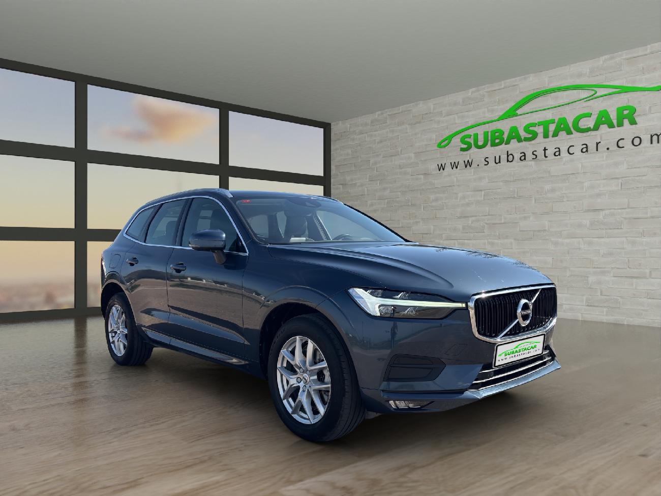 Foto del VOLVO XC60 B4 Momentum Pro FWD Aut.