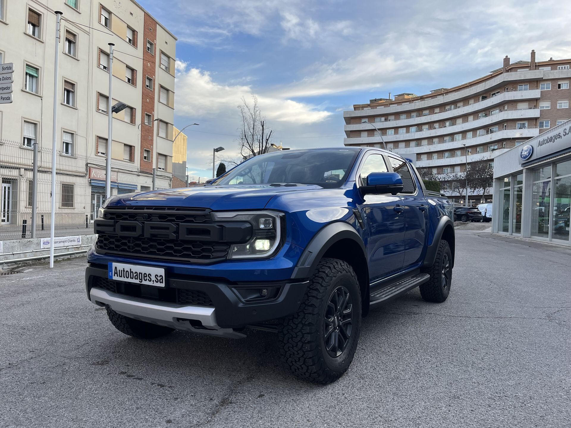 FORD Ranger (3.0 Ecoboost 288cv AT e-AWD Raptor) en Barcelona