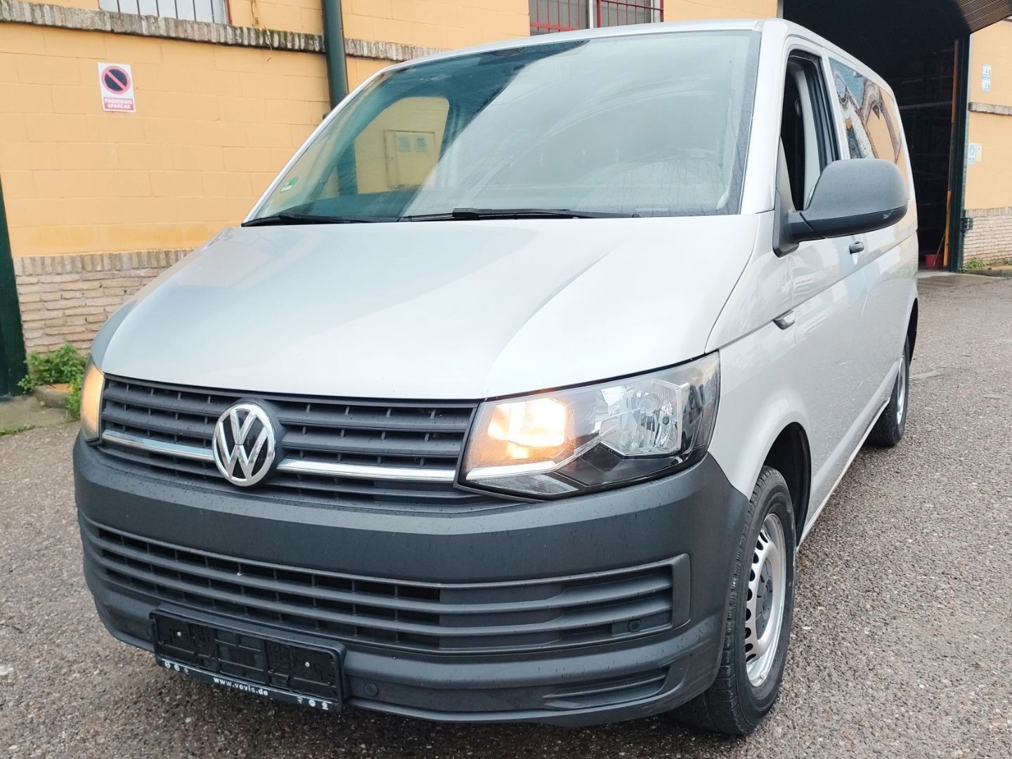 Foto del VOLKSWAGEN Transporter Kombi 2.0TDI SCR BMT Largo 75kW
