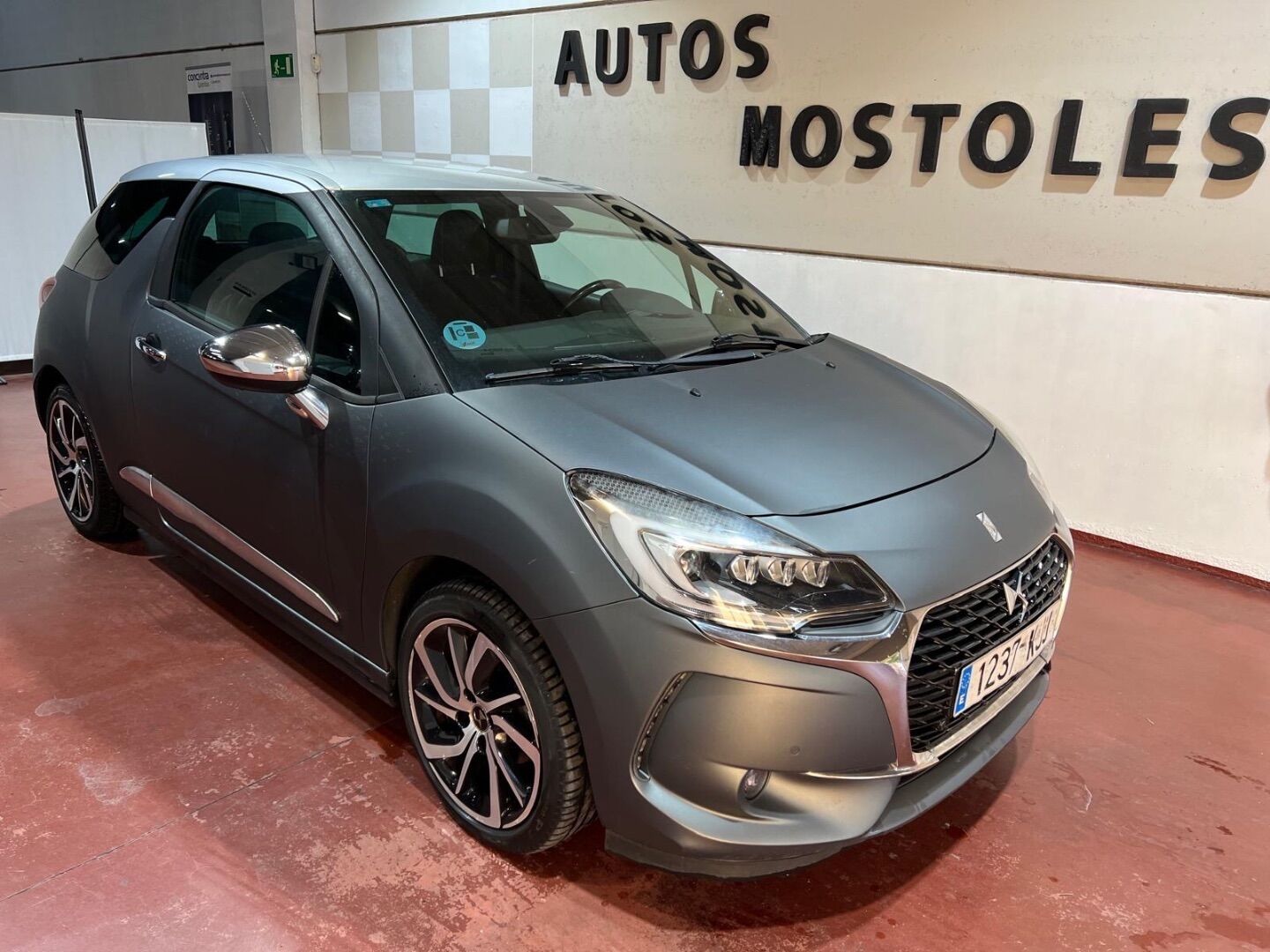 DS DS3 (DS 3 1.2 PureTech S&S Dark Side 110) en Madrid