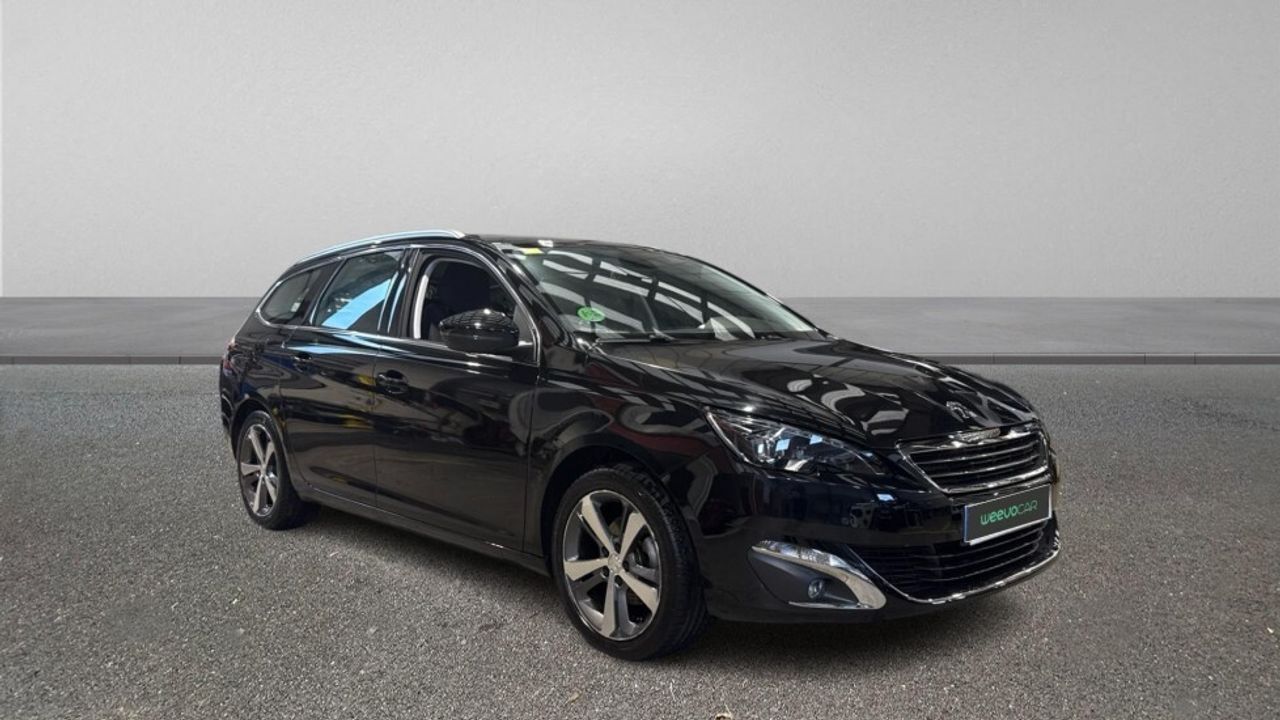 Foto del PEUGEOT 308 SW 1.2 e-THP PureTech Allure 130