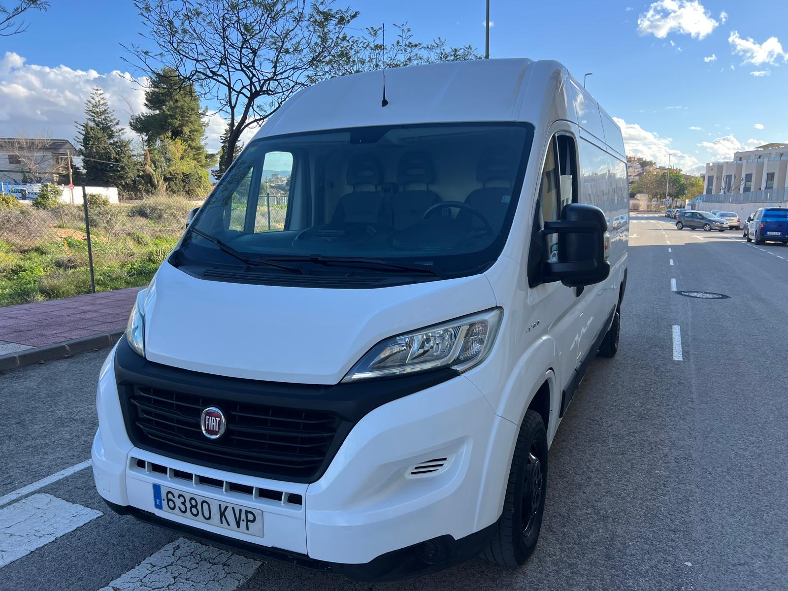 Foto del FIAT Ducato Ch.Cb.Maxi 35 2.3Mjt LPEGR Ex.L 130kW