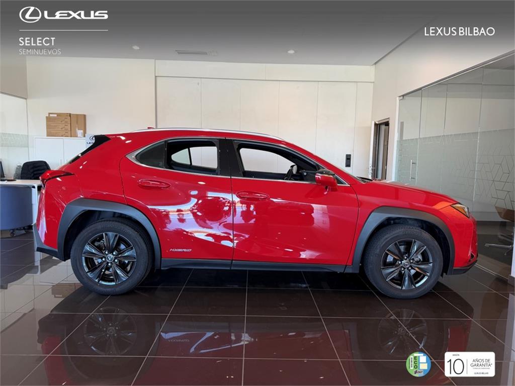 Foto del LEXUS UX 250h Business 4WD