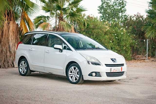 PEUGEOT 5008 (5008 ES - Mon5 1.6 HDi FAP 112/115 EU5, Allure, 2011 - 2012) 