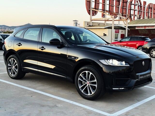 JAGUAR F-Pace (2.0L i4D R-Sport AWD 132 kW (180 CV)) en Barcelona