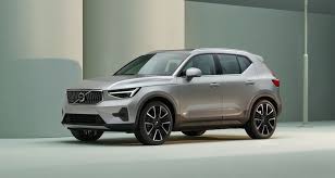 VOLVO XC40 (XC40 B3 (GASOLINA) GASOLINA CORE) en Barcelona