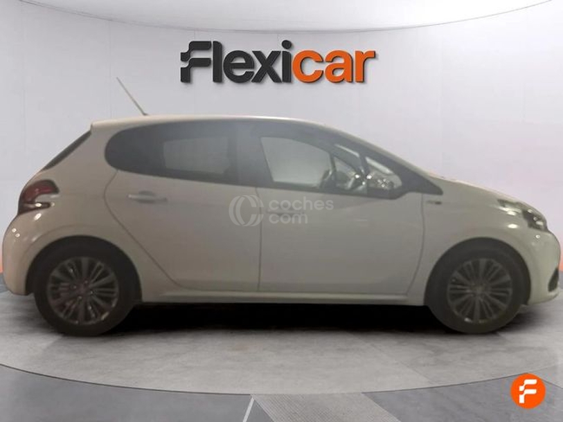 Foto del PEUGEOT 208 1.2 PureTech Access 82