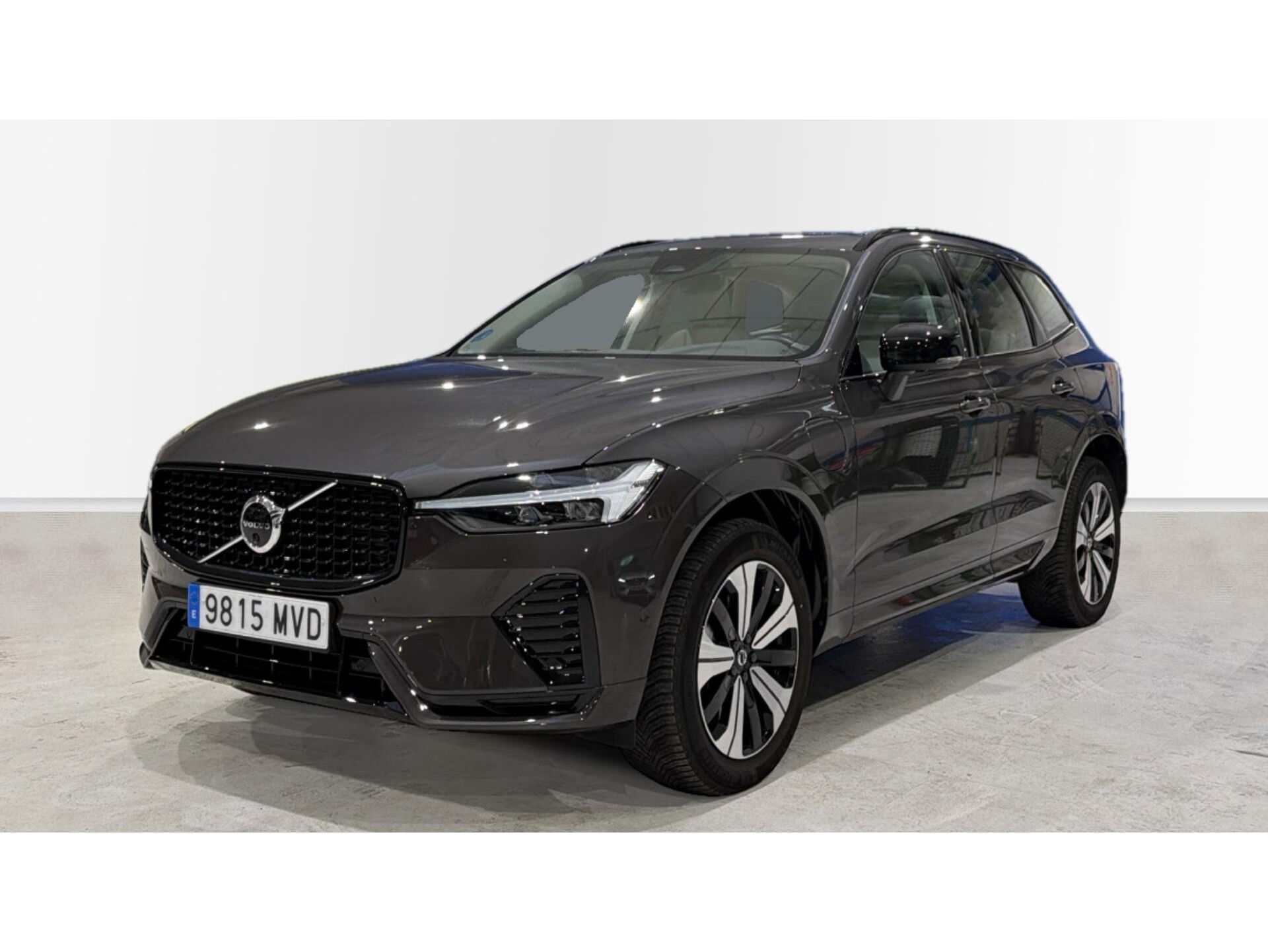 VOLVO XC60 (T6 Recharge Plus Dark AWD Auto 257 kW (350 CV)) en Madrid