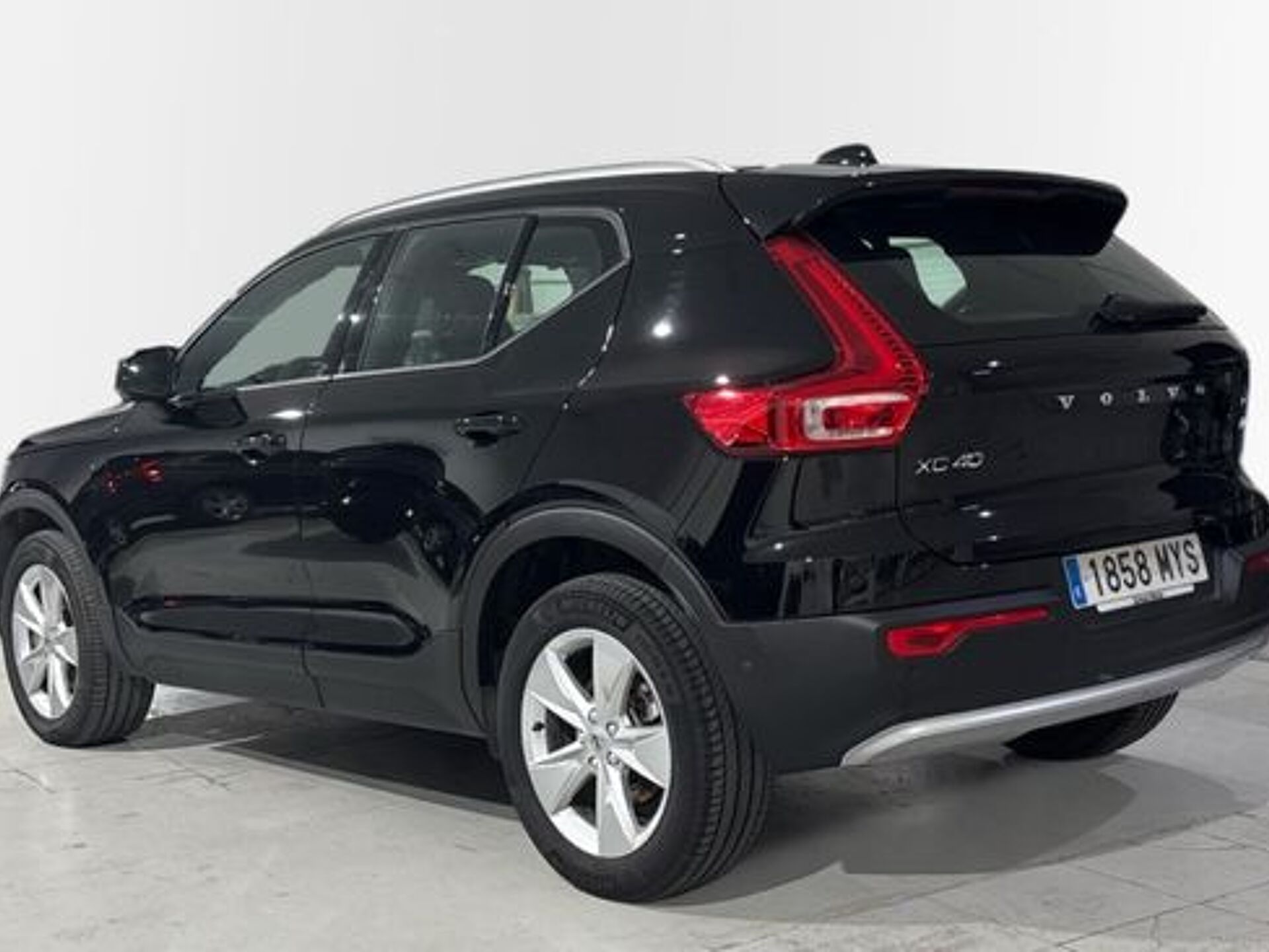 Imagen 2 de VOLVO XC40